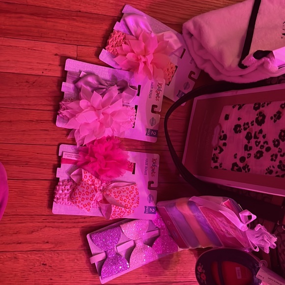 Coach diaper bag filled with goodies - Picture 6 of 16
